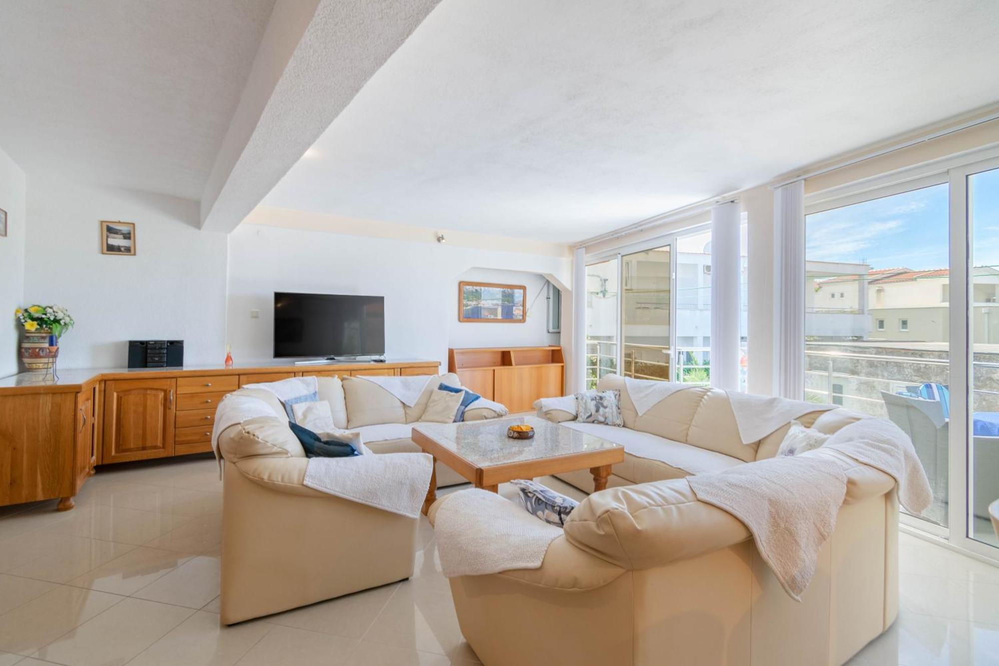 Apartment Kristina Dujmovic Baška Voda Oda fotoğraf
