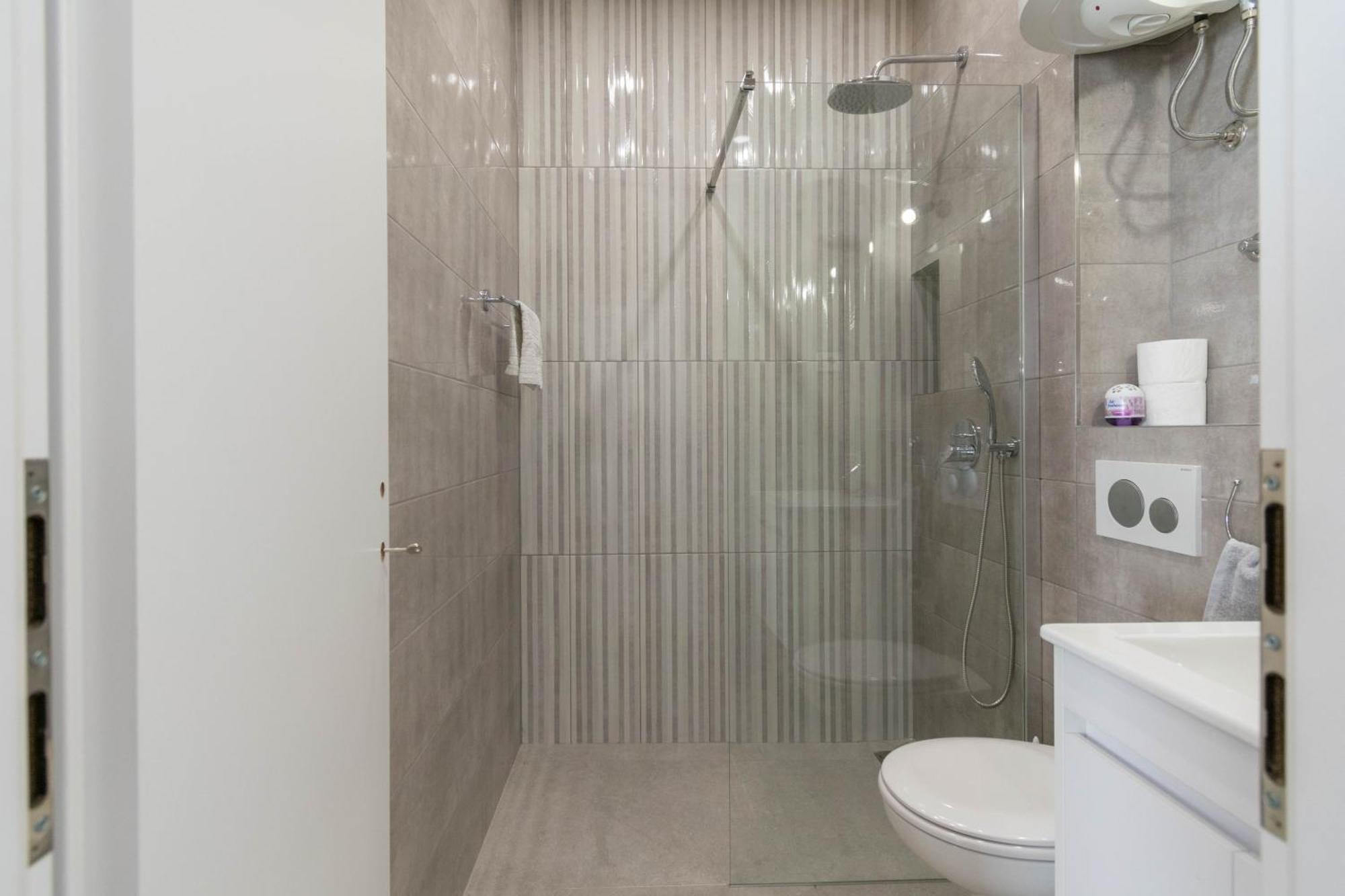 Apartment Kristina Dujmovic Baška Voda Oda fotoğraf