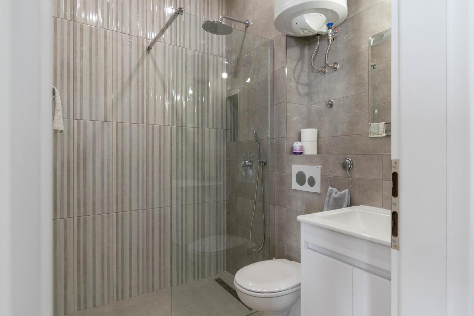 Apartment Kristina Dujmovic Baška Voda Oda fotoğraf