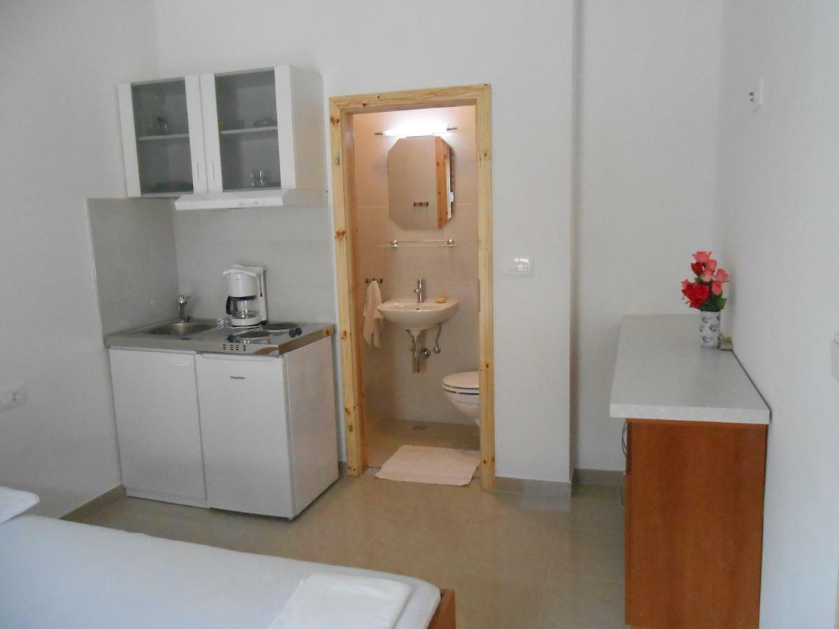 Apartment Kristina Dujmovic Baška Voda Dış mekan fotoğraf